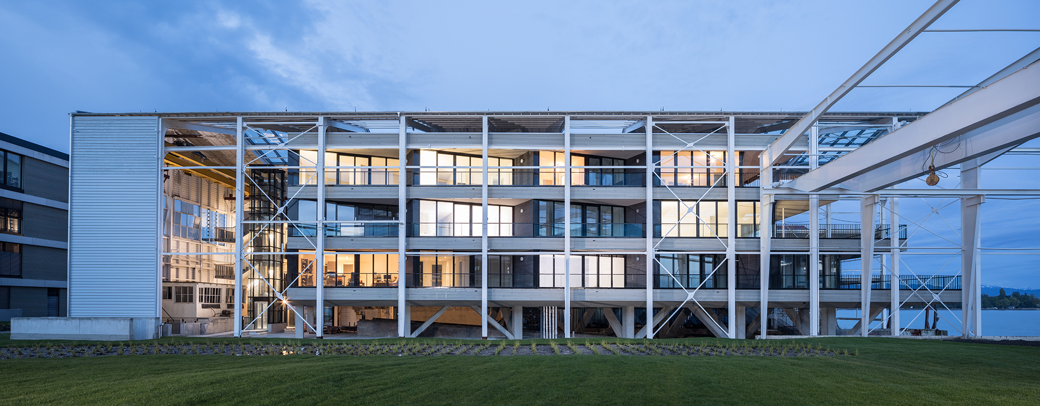 Wohngebäude in denkmalgeschützter Werfthalle in Kressbronn am Bodensee